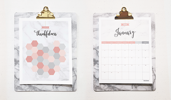 31 Days Of Thankfulness and the 2018 Marble Blush Calendar on marble clipboards 