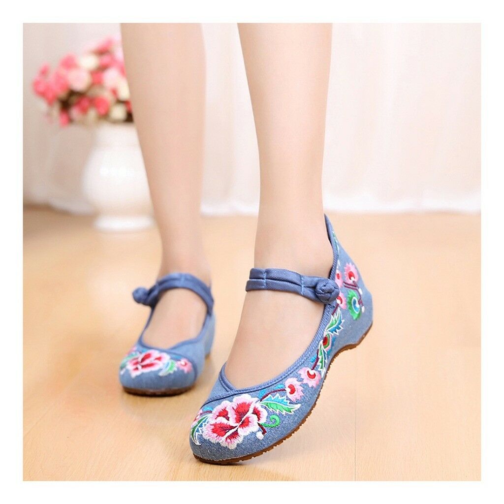 Old Beijing Cloth Shoes National Style Embroidered Shoes Square Dance Shoes Slip