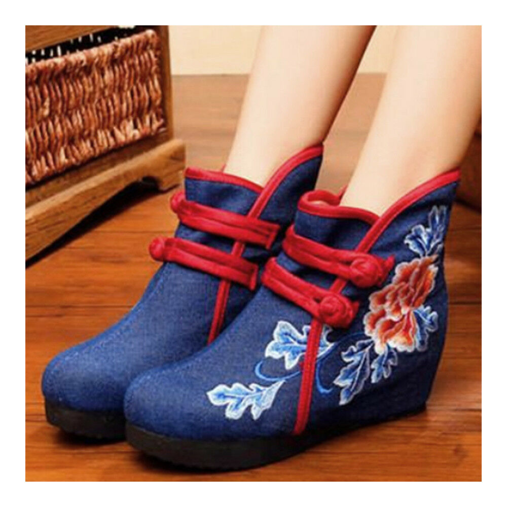 Old Beijing Cloth Embroidered Shoes Cowhells Short Boots