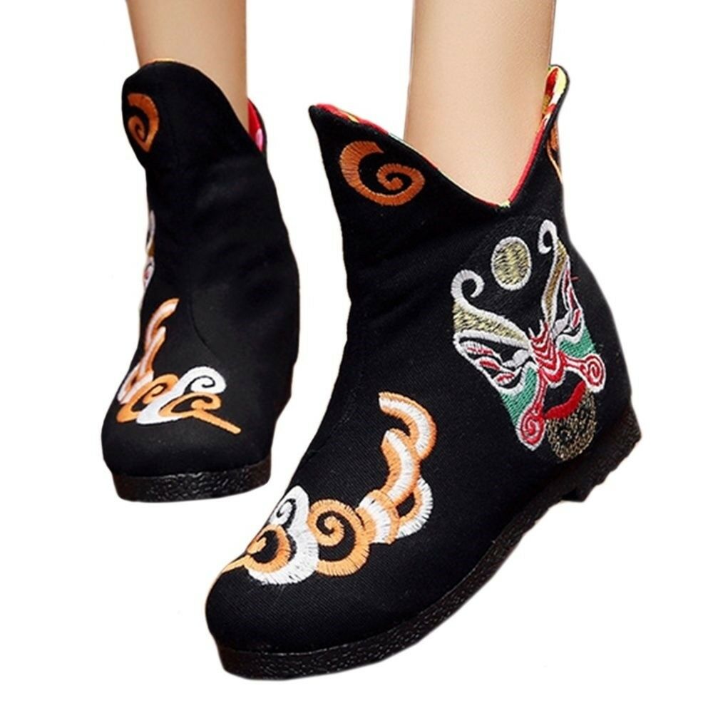 Vintage Beijing Cloth Shoes Embroidered Boots black with cotton 