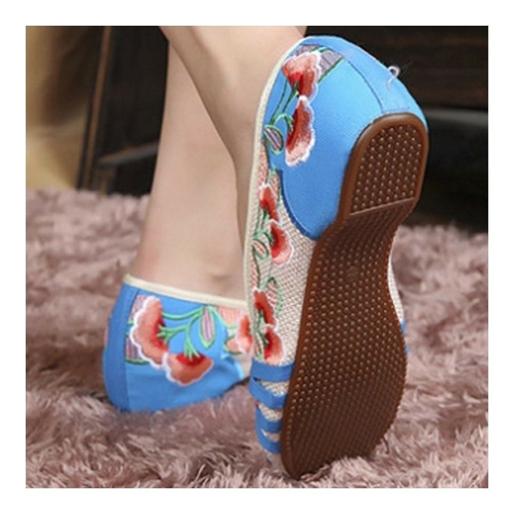 Weaved Flower Old Beijing Cloth Embroidered Shoes   blue