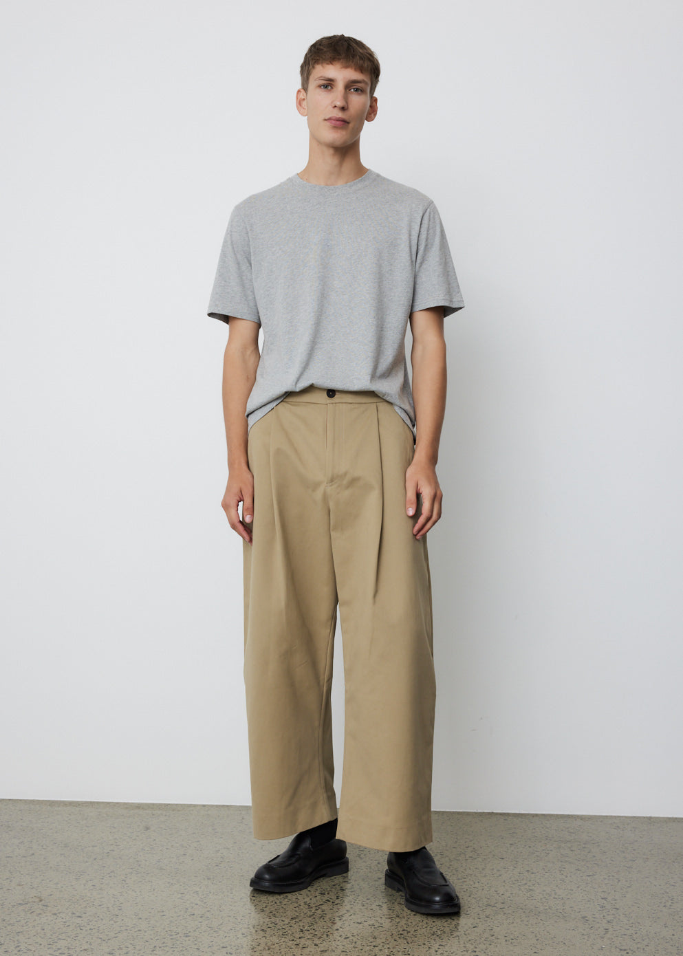 Studio Nicholson SORTE （size S・TAN） - チノパン