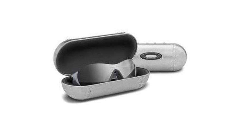 Shop Oakley Cases (Includes Postage) – Goggleman