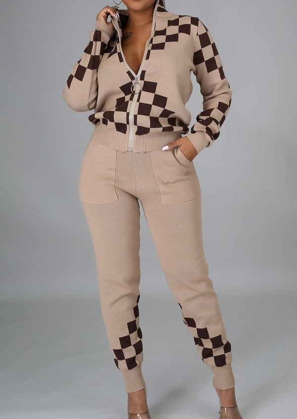 Women’s Matching Set | Ealga Zipped Up Jacket And Pants Set (Taupe) By: vatlieuinphun