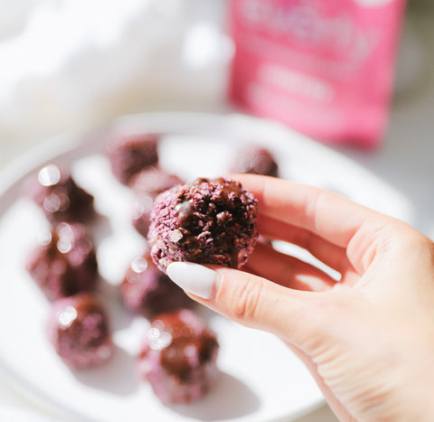 Healthy Oat-Berry Energy Bites