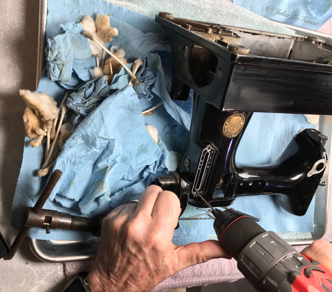 Singer Featherweight Machine Screw Removal