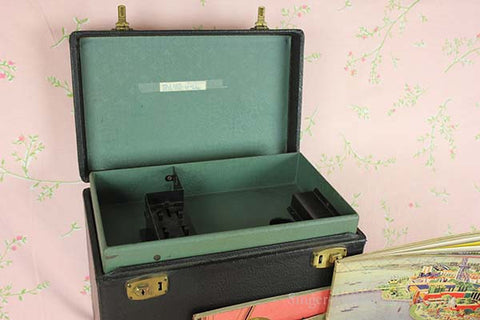 Singer Featherweight 221 Case Style 2