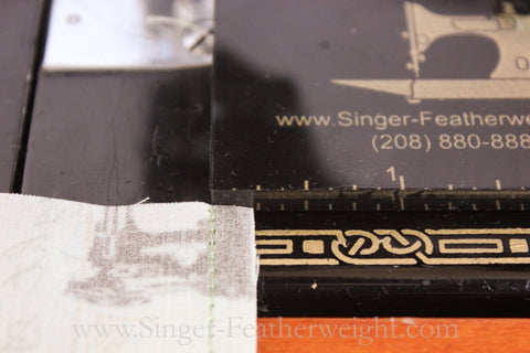 Singer 221 Featherweight Accurate Seam Guide