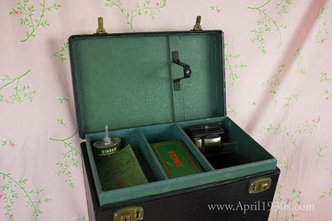 Singer Featherweight 221 Case Style 1