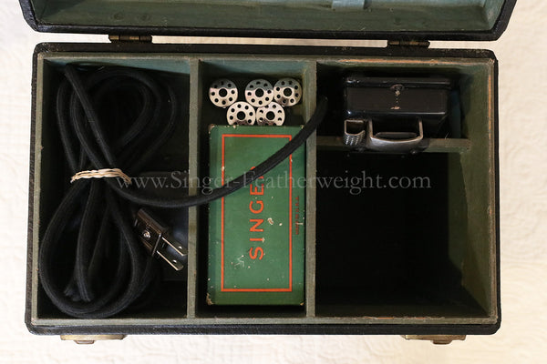 Singer Featherweight 221 Type #1 Case Top Tray With Accessories