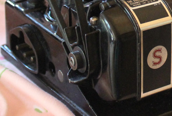 Replacing the Presser Foot Lever. – Fabulous Singer Featherweights