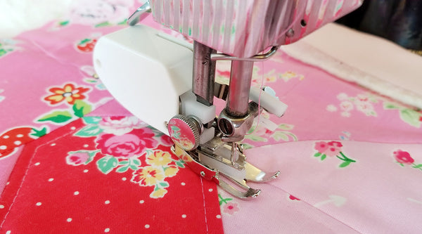 How to Quilt with a Walking Foot on a Singer Featherweight – The