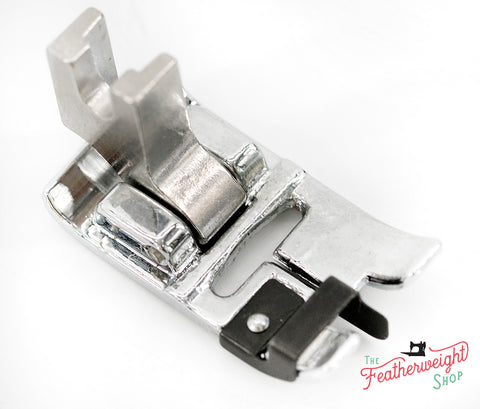 Narrow Rolled Hemmer Foot Attachment, 1/4 Inch 6mm – The Singer  Featherweight Shop