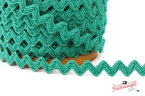 3/8 Inch ALPINE VINTAGE TRIM RIC RAC by Lori Holt (by the yard) – The  Singer Featherweight Shop