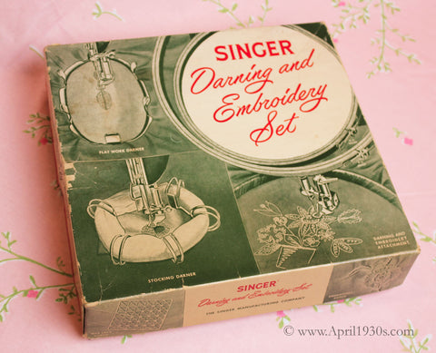 Singer Featherweight 221 Embroidery & Darning Foot – The Singer  Featherweight Shop