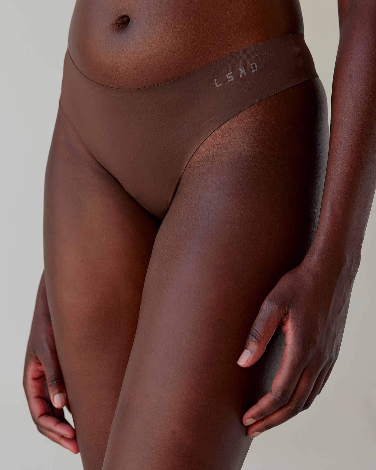 Reshinee Women's Seamless Underwear No Show Stretch Bikini Panties Women's  360° Stretch Underwear, 4-Pack at Amazon Women's Clothing store