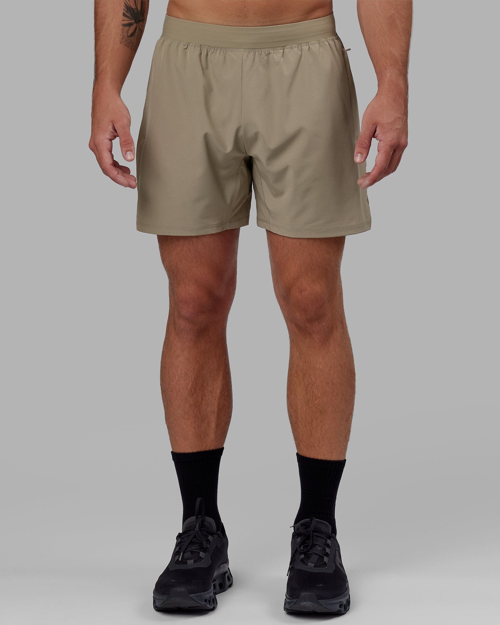 Men's 6 inch khaki on sale shorts