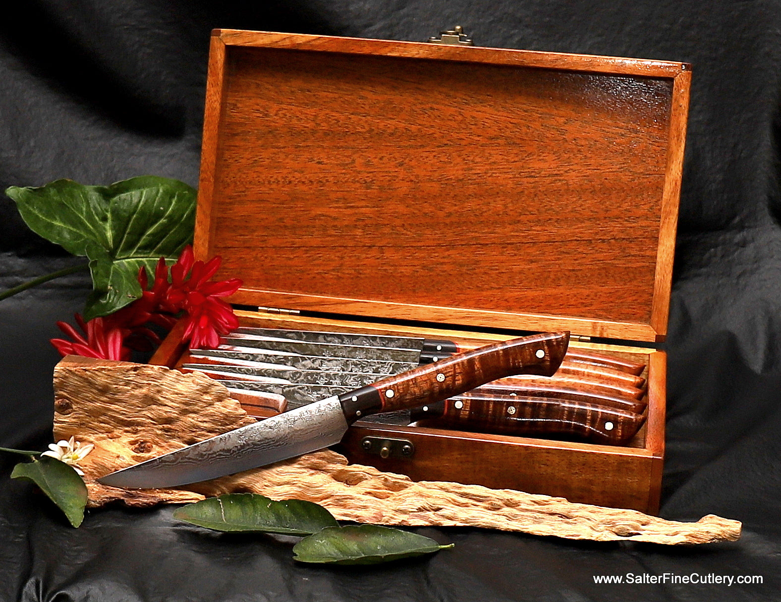 https://cdn.shopify.com/s/files/1/0993/8330/files/6-piece_luxury_steak_knife_set_in_gift_storage_box_handcrafted_in_Hawaii_from_Salter_Fine_Cutlery.jpg?v=1620262077