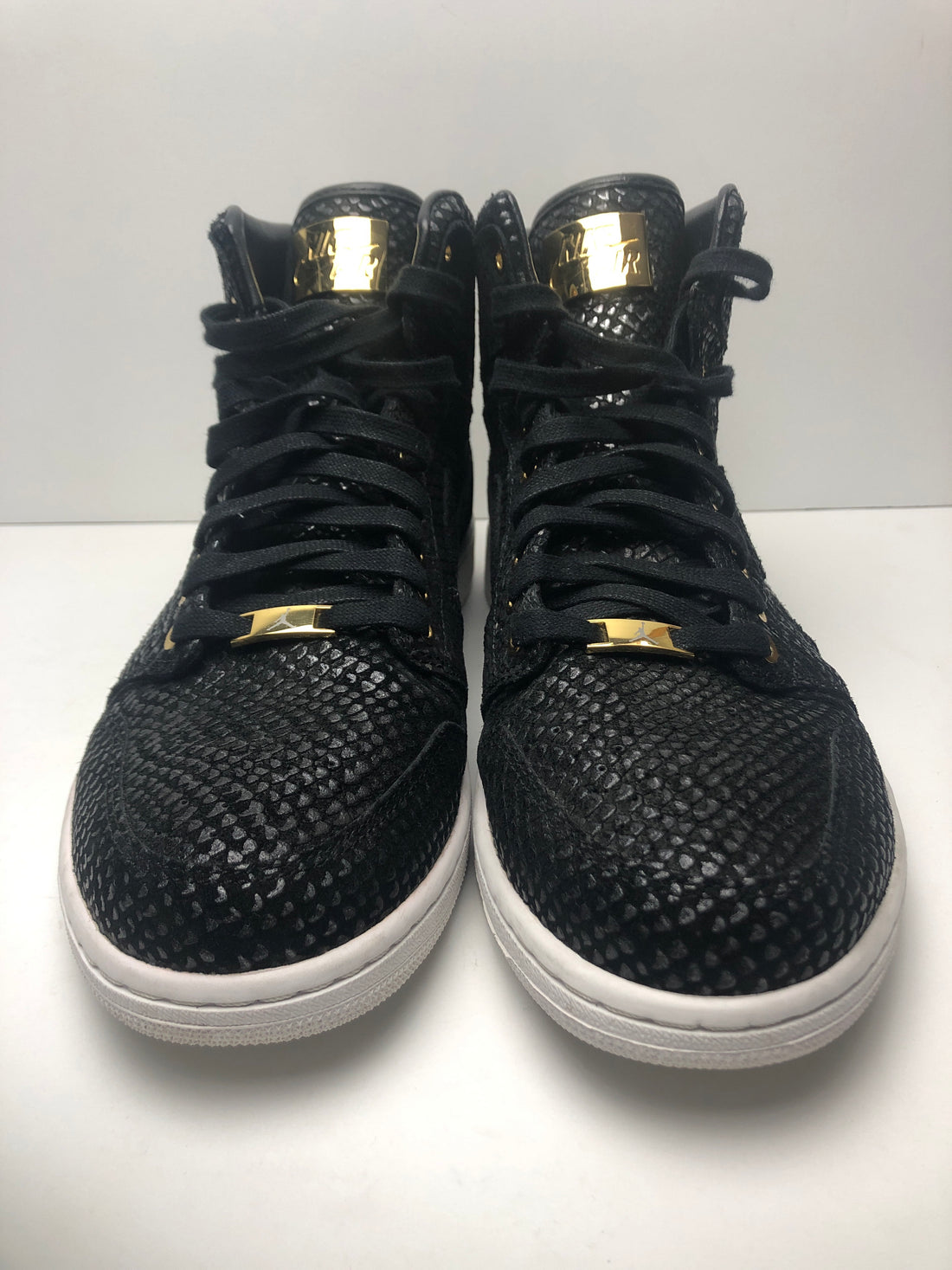 jordan 1 retro pinnacle black