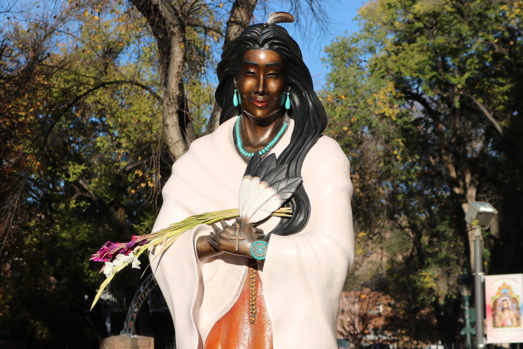 FIRST-NATIVE-AMERICAN-STATUE-SANTA-FE