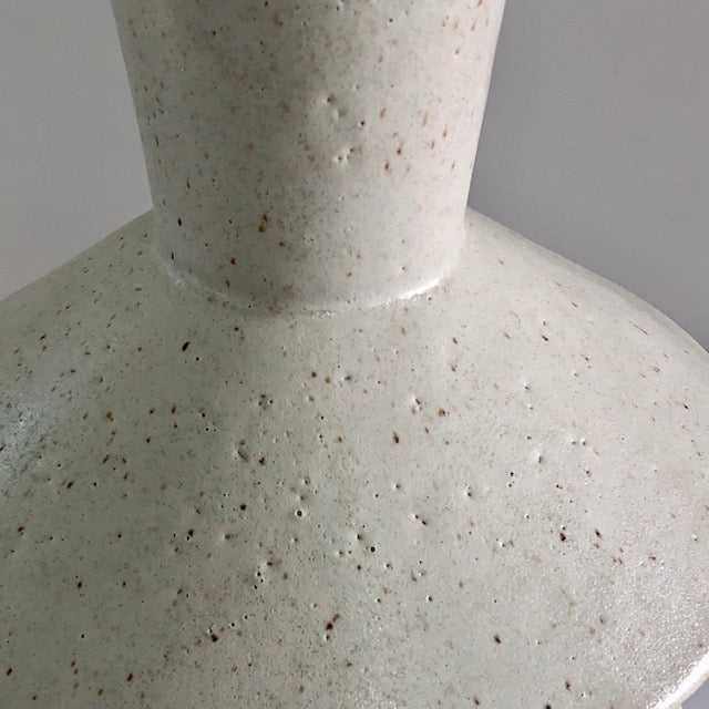 Speckled Zig Zag Cream Vessel / Vase
