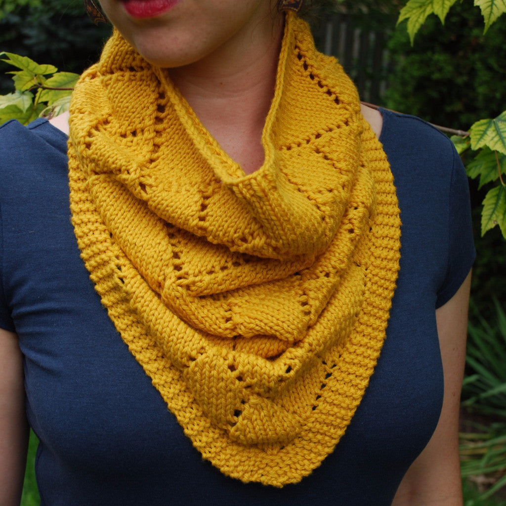 Diamond Kerchief Cowl Pattern (PDF) Knitting Pattern by Phibersmith