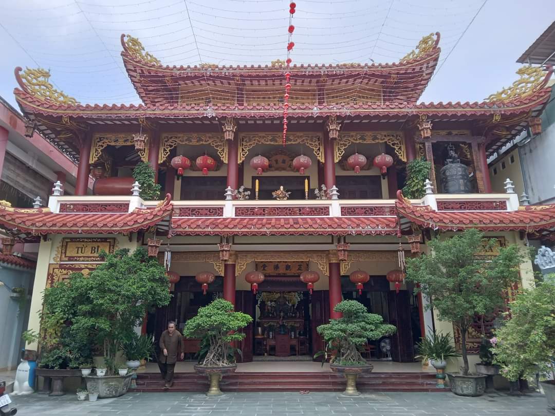 Chua-Phap-Hoi-Buddhist-Temple-Vietnam