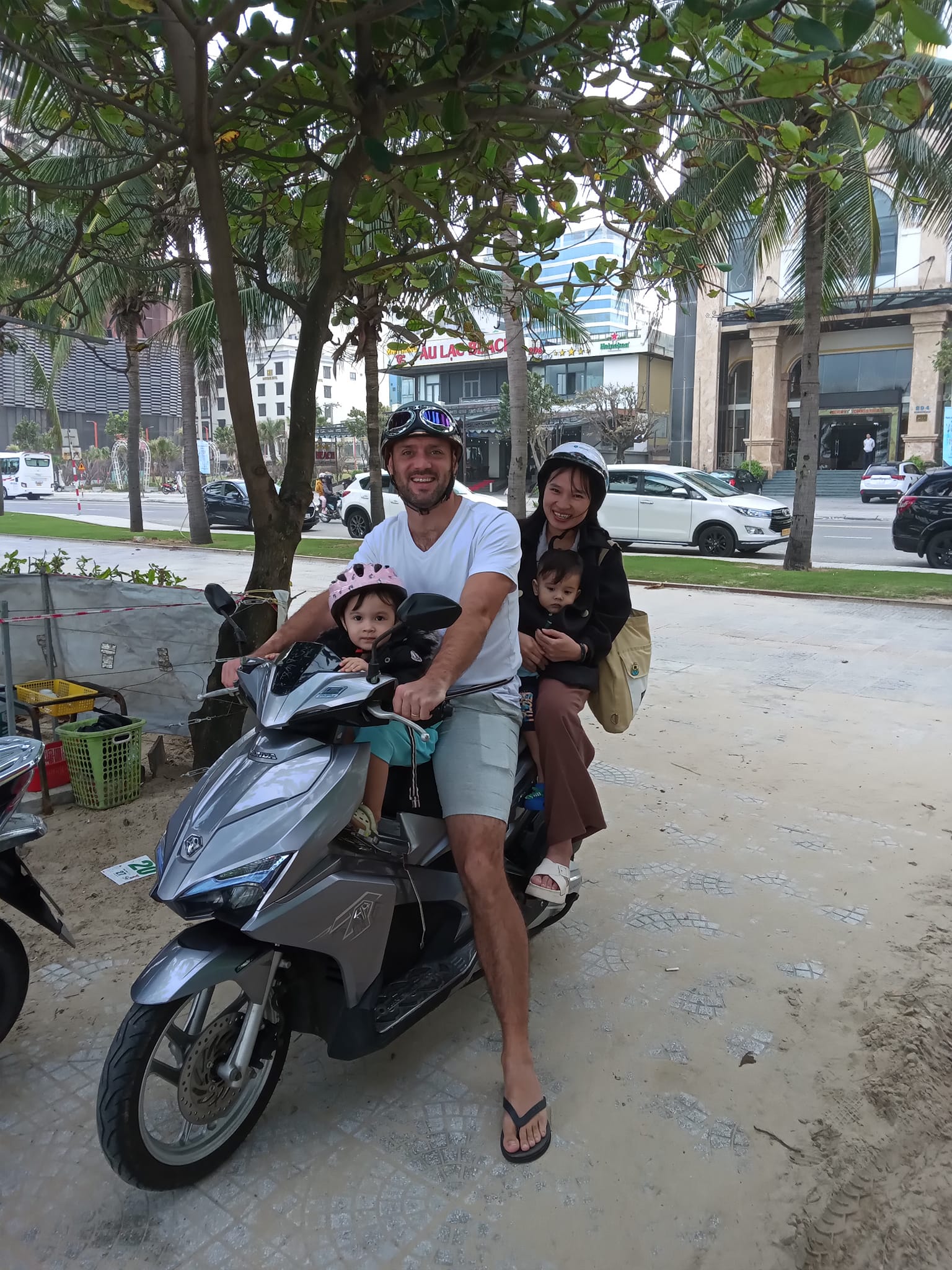 Family on scooter in Da Nang, Vietnam