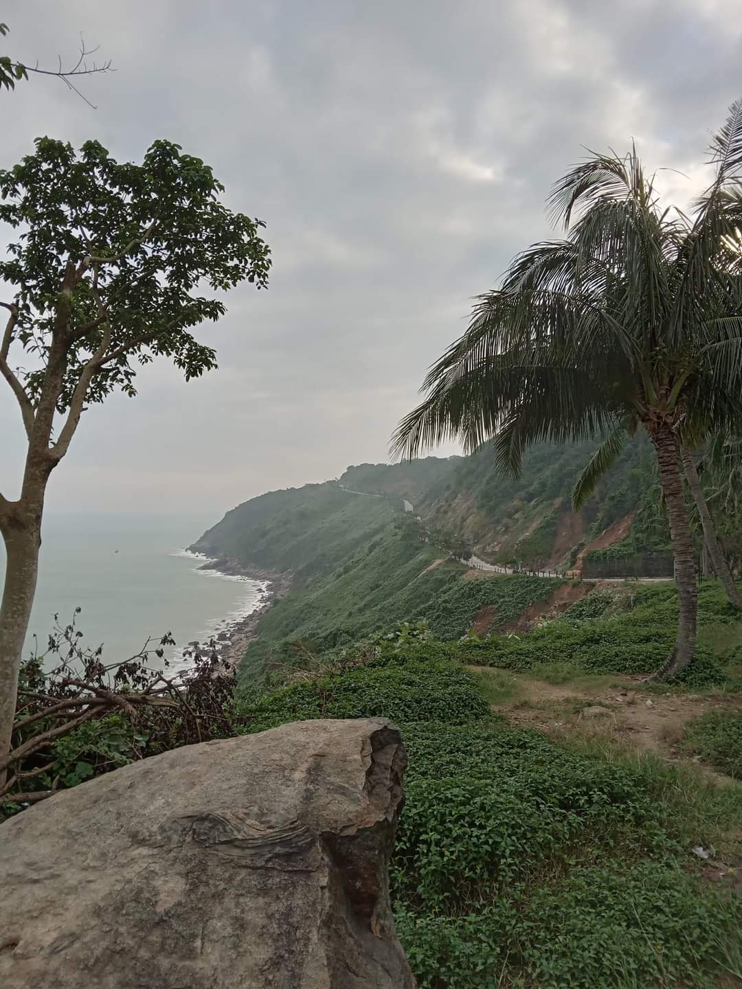 Coastal view from 'Monkey Mountain' in Vietnam