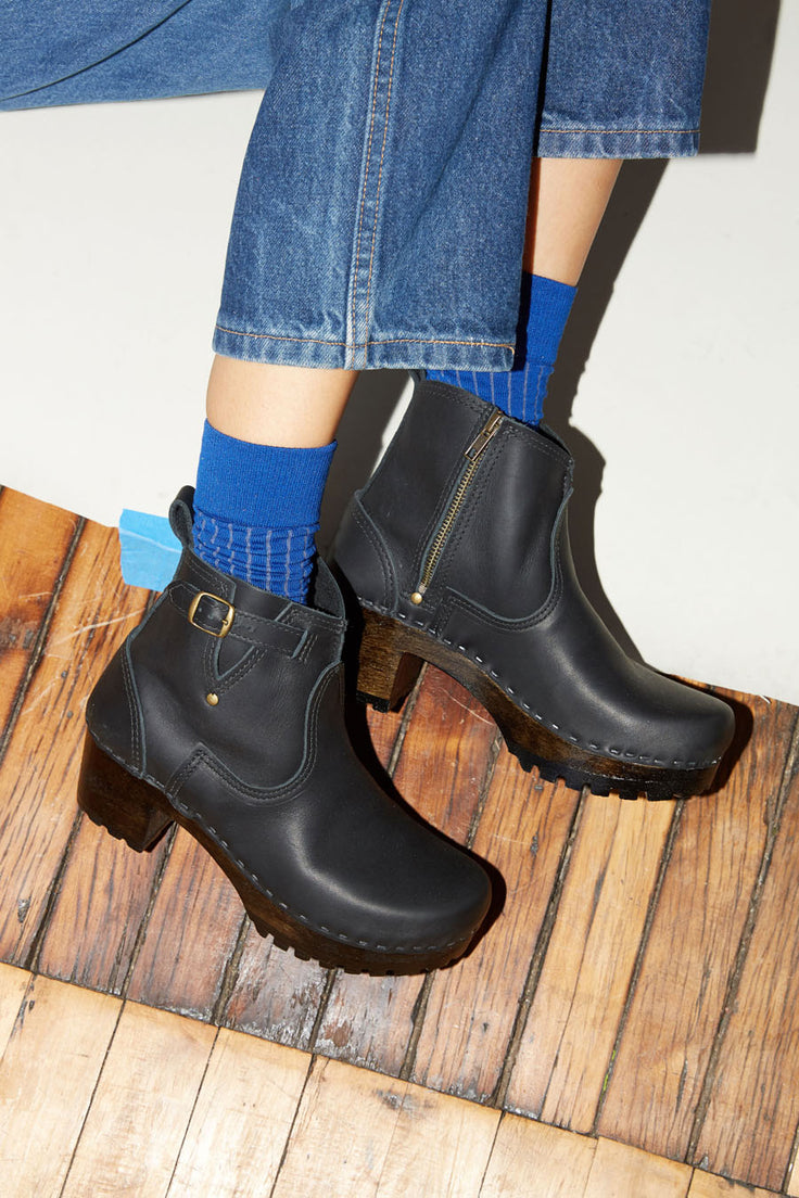 black clog boots