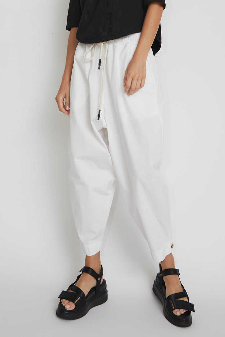 Bassike Canvas Tapered Puff Pant in Natural