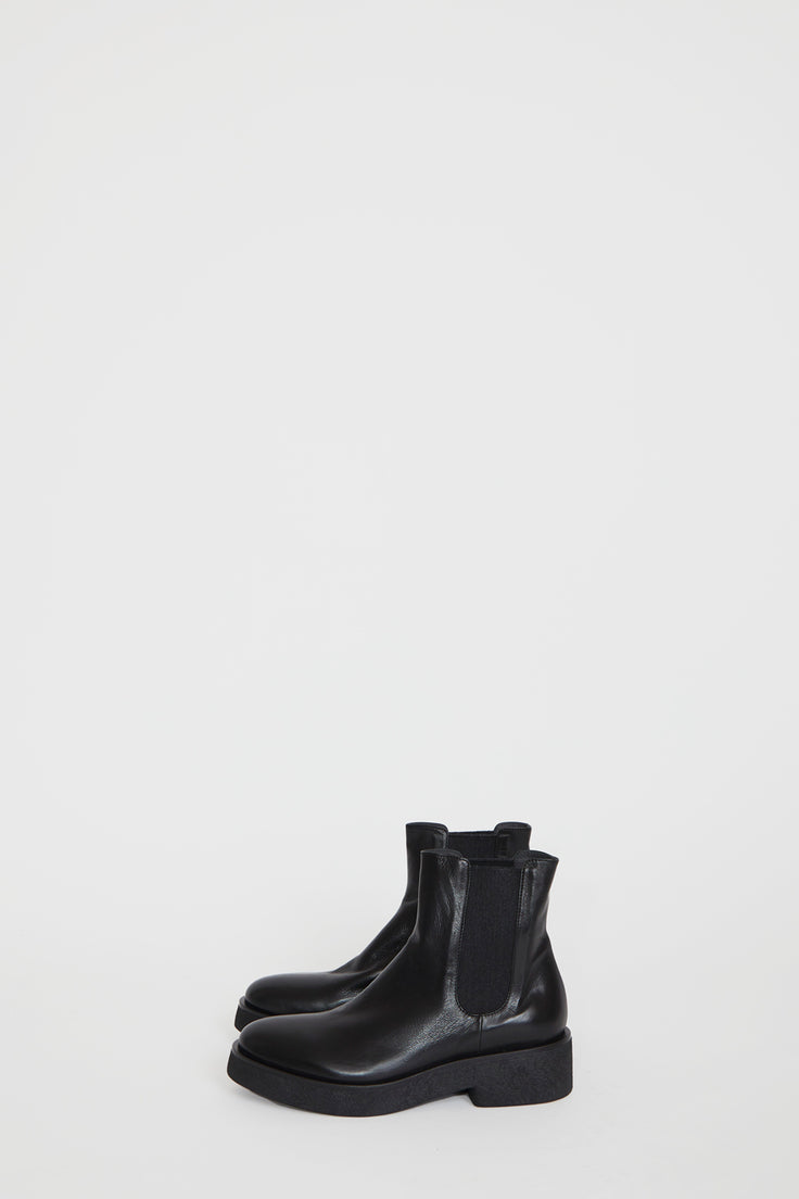 no 6 pull on chelsea boot