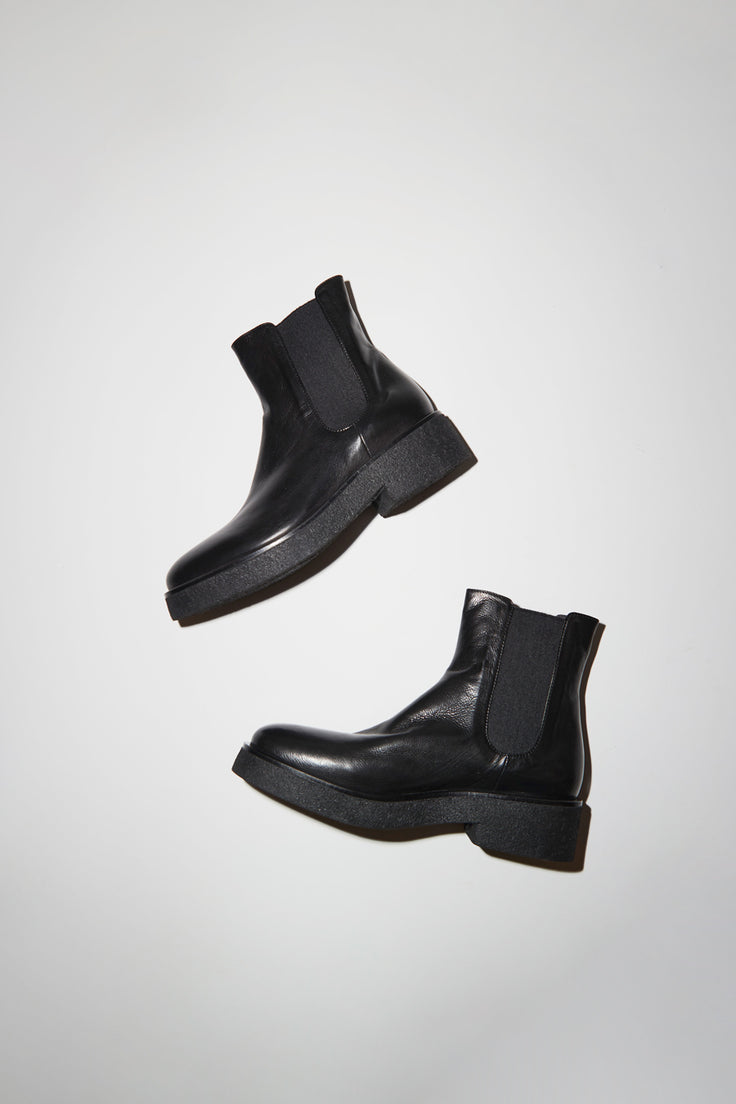 no 6 pull on chelsea boot