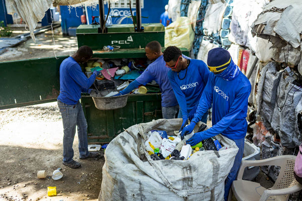 4ocean Team Loads the Compactor