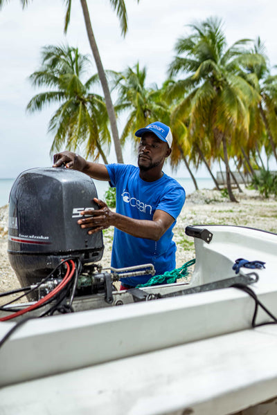 4ocean Haiti Crew Cleaning the Vessels