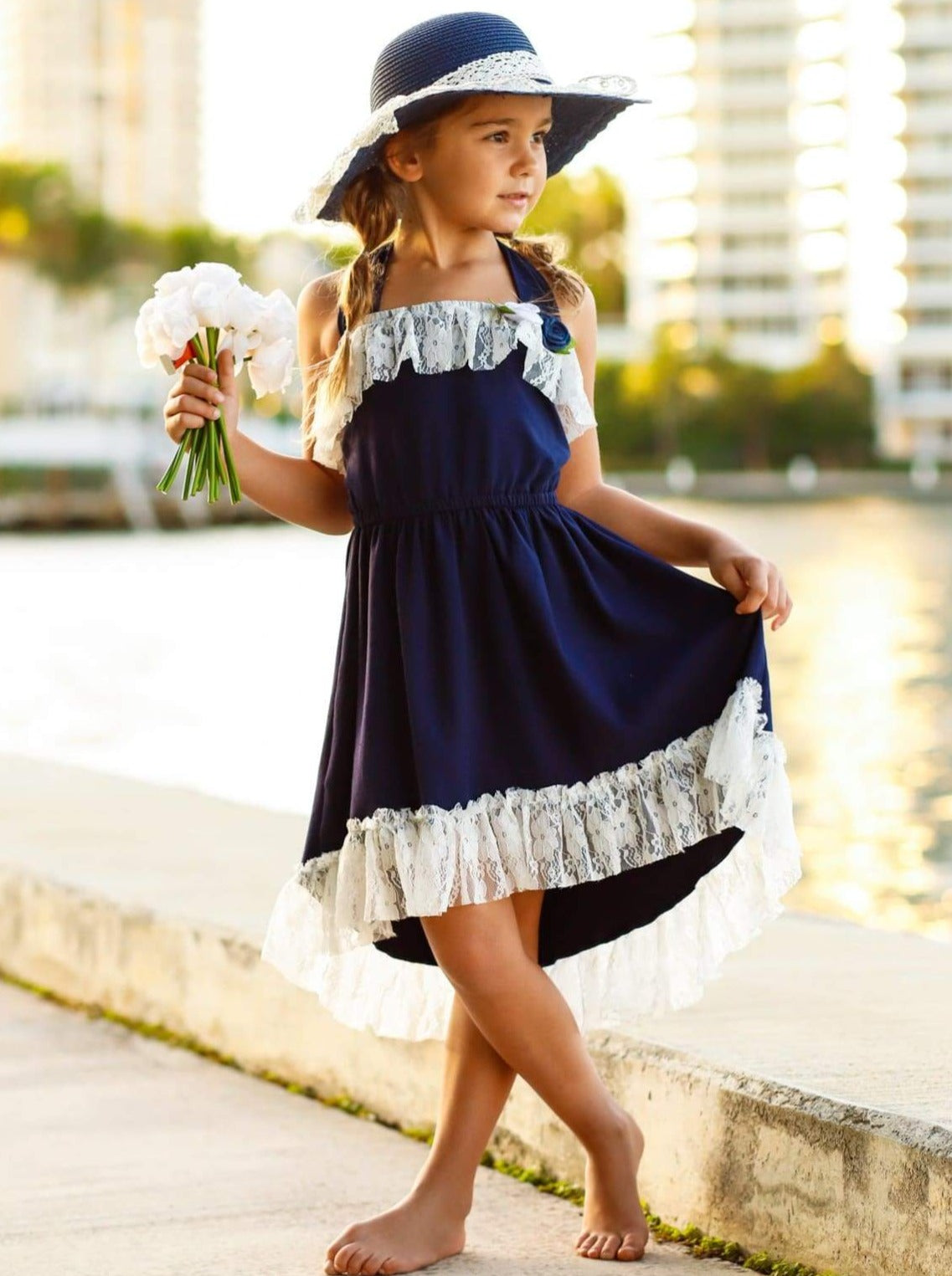 Halter-neck dress with ruffle details - Woman