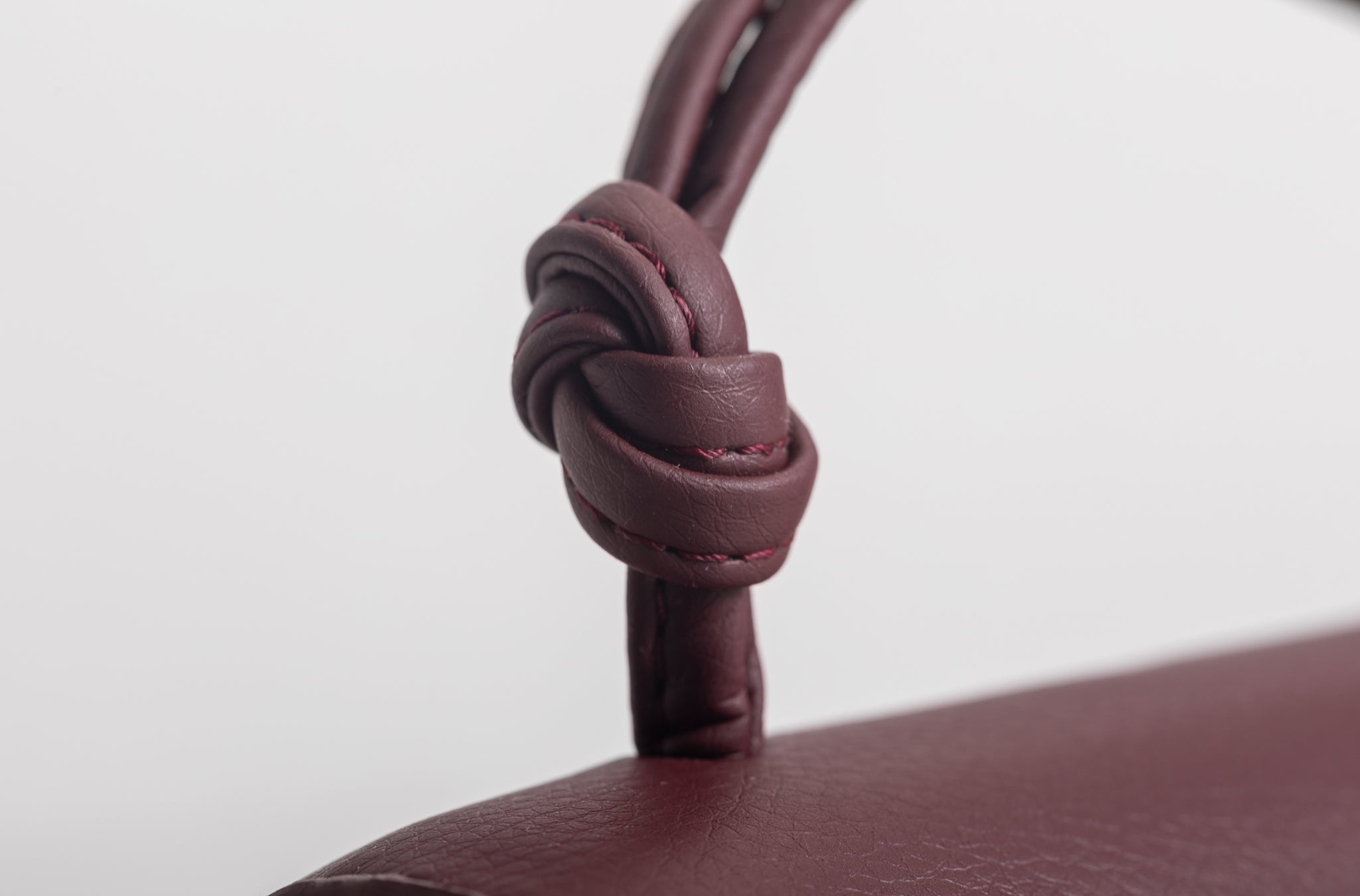The Mini Handheld in Technik-Leather in Burgundy