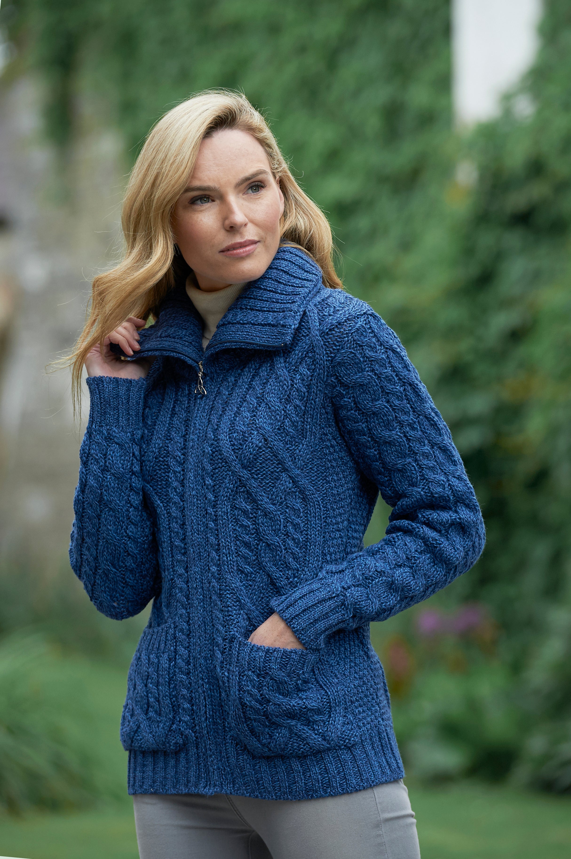 DOUBLE COLLAR ZIP MERINO ARAN CARDIGAN