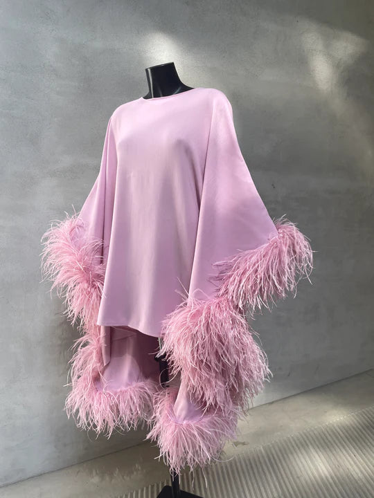 lilac feather kaftan.webp__PID:63058ee6-af65-4b35-9676-0528fc3b3bf5