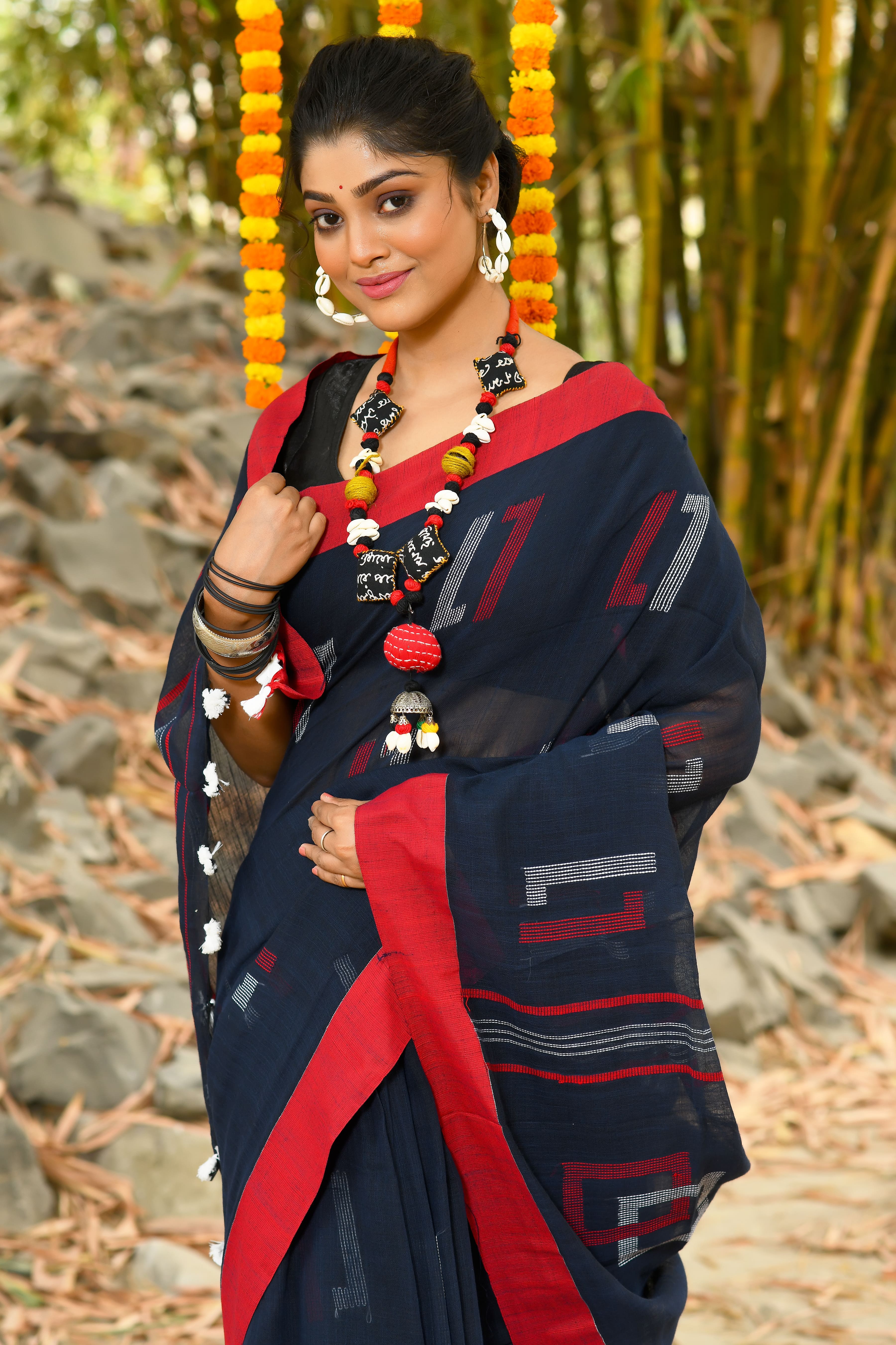 Dhaniakhali Cotton Saree-Exotic Black - TheCrazyLooms