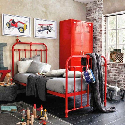 Red child's bedroom