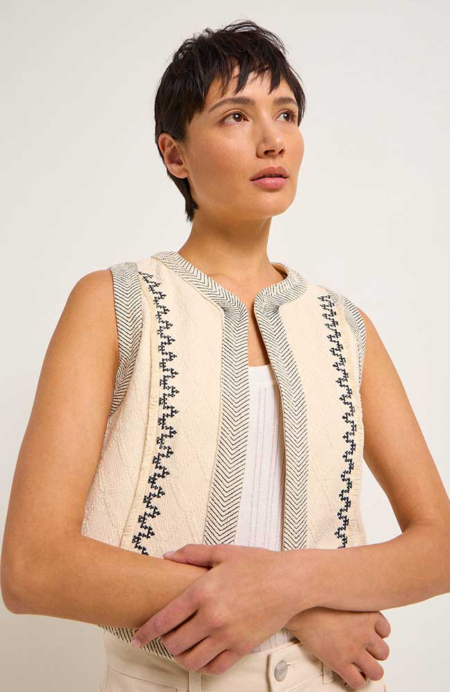 Cardigan Embroidered Beige 4