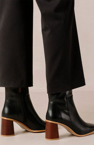 Alohas West Black Vintage Boots | Sophie Stone