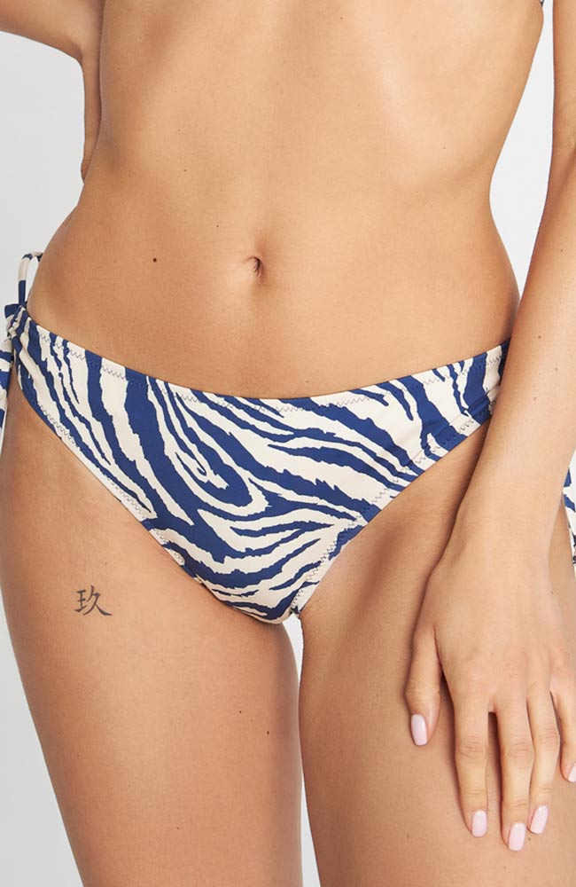 Bikini Broekje Odda Zebra Blauw & Gebroken Wit 1