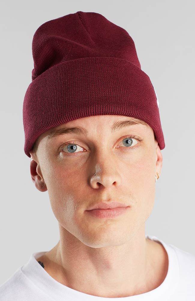 Kiruna Beanie Burgundy 2