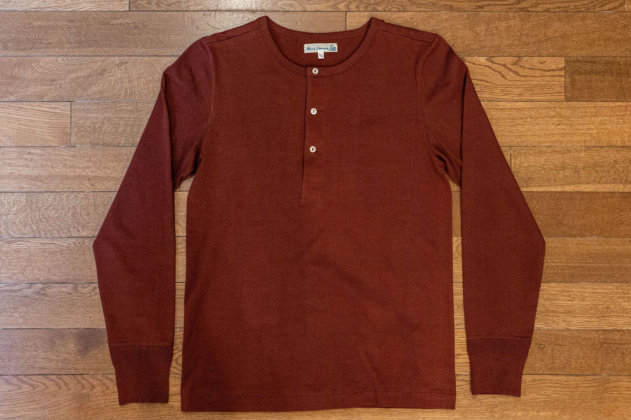 Merz b. Schwanen 206 Henley Long Sleeve - Barn Red