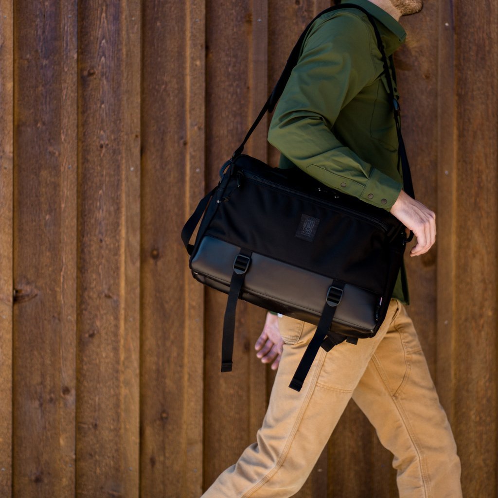 topo design commuter briefcase