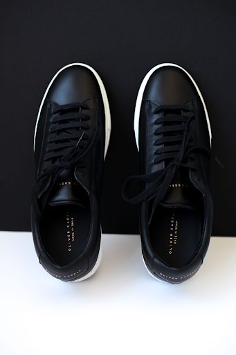 Crack the Code: How to Wear Men's Sneakers with Formals - Oliver Cabell