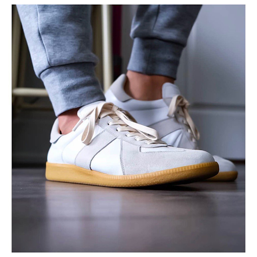 Off White Sneakers: The Best Ways To Pull Them Off - Oliver Cabell