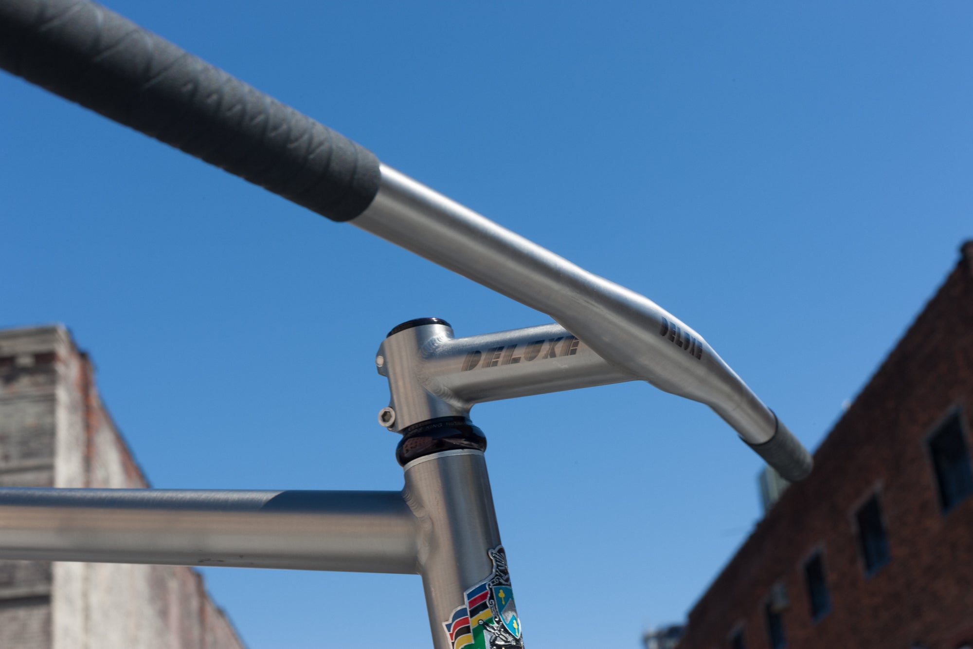 Deluxe Ti Integrated Stem/Handlebar – Deluxe Cycles